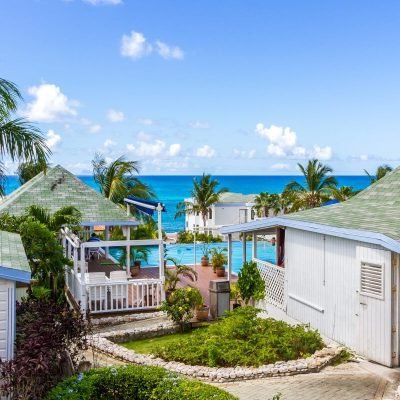 Chalet-for-sale-in-La-Vista-Bay-East